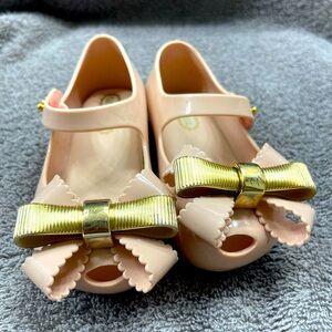 Mini Melissa Bows